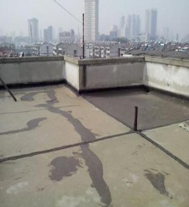 镇宁漏水维修 楼顶漏水是什么原因，楼顶漏水维修方法是什么?